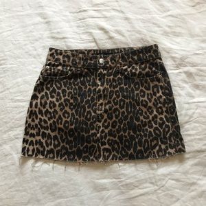 NWOT ZARA Leopard Printed Denim Mini Skirt